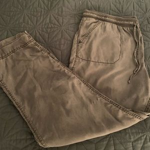 Super soft and comfy Calvin Klein elastic waist, draw string pants!